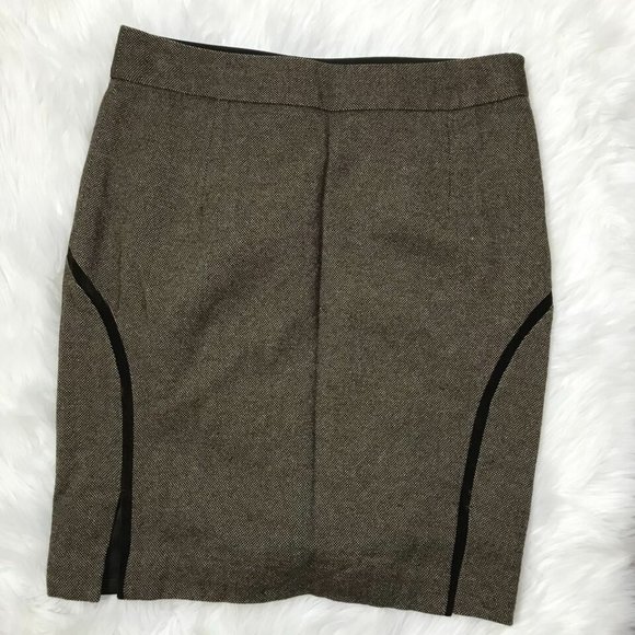 Club Monaco Dresses & Skirts - CLUB MONACO Sz 6 Skirt Brown Tweed faux Back Pocke